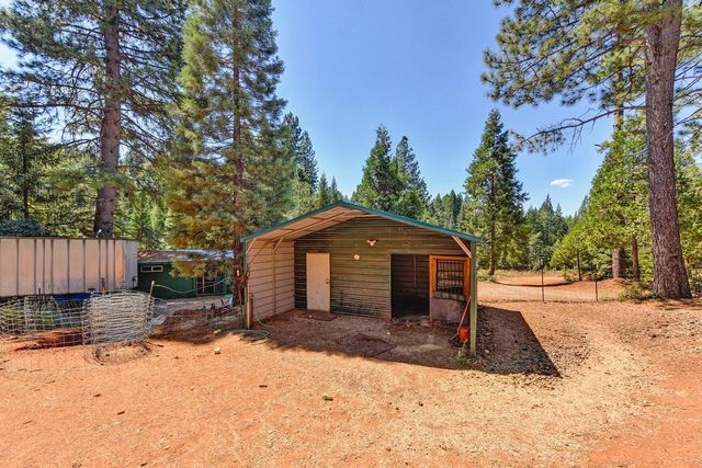 6960 Blackhawk Ln, Foresthill, CA 95631