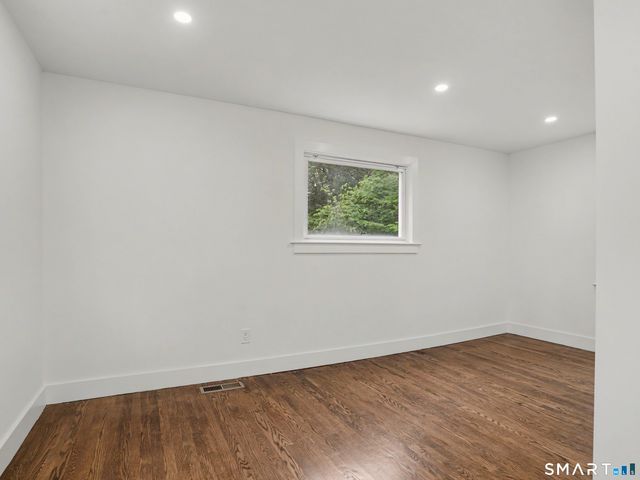 950 Benham Street, Hamden, CT 06514