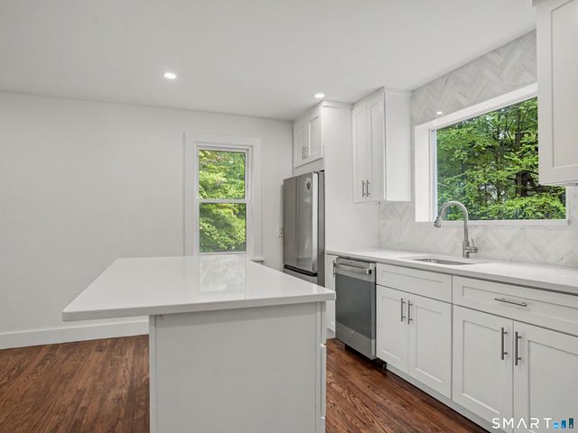 950 Benham Street, Hamden, CT 06514