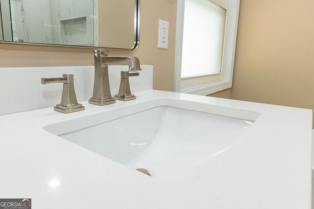5664 Jackson Knoll Trace NW, Lilburn, GA 30047