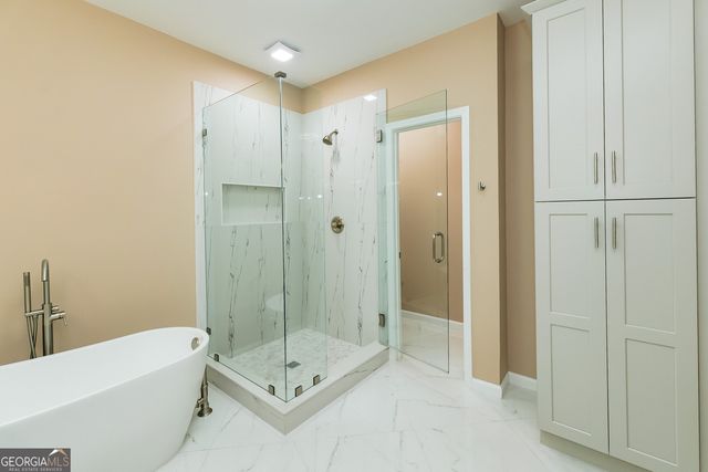 5664 Jackson Knoll Trace NW, Lilburn, GA 30047