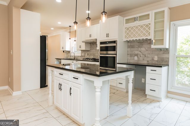 5664 Jackson Knoll Trace NW, Lilburn, GA 30047
