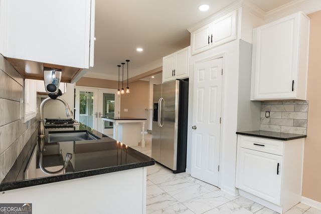 5664 Jackson Knoll Trace NW, Lilburn, GA 30047