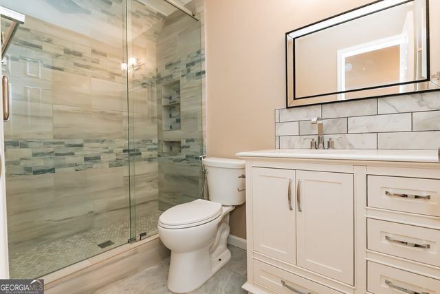 5664 Jackson Knoll Trace NW, Lilburn, GA 30047