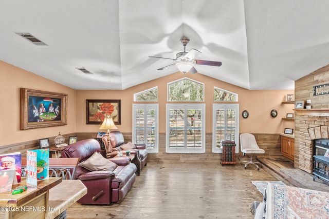 8076 BLAZING STAR Road, Melrose, FL 32666