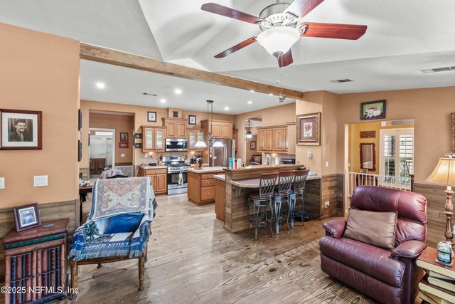 8076 BLAZING STAR Road, Melrose, FL 32666