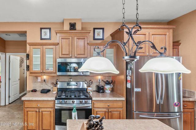 8076 BLAZING STAR Road, Melrose, FL 32666