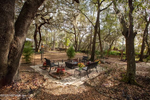 8076 BLAZING STAR Road, Melrose, FL 32666