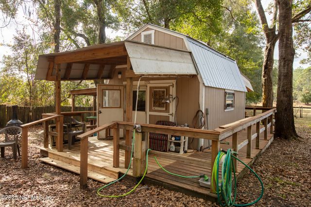 8076 BLAZING STAR Road, Melrose, FL 32666