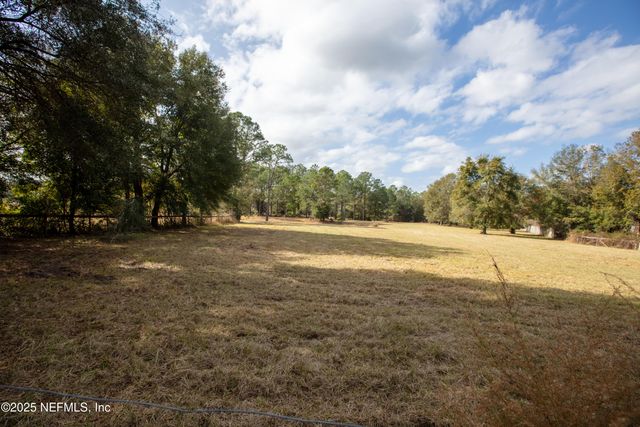 8076 BLAZING STAR Road, Melrose, FL 32666