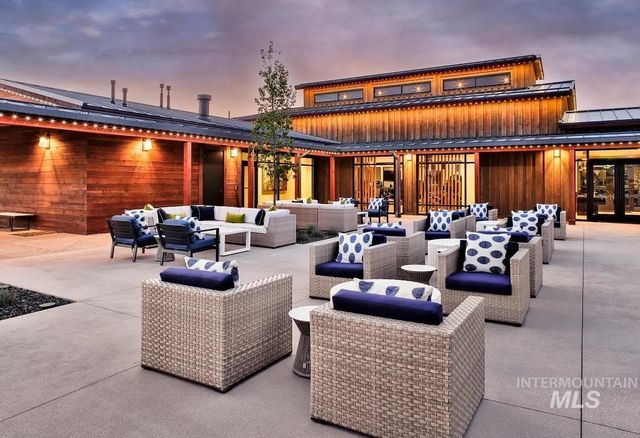 11729 W Reining Horse Ln, Kuna, ID 83634