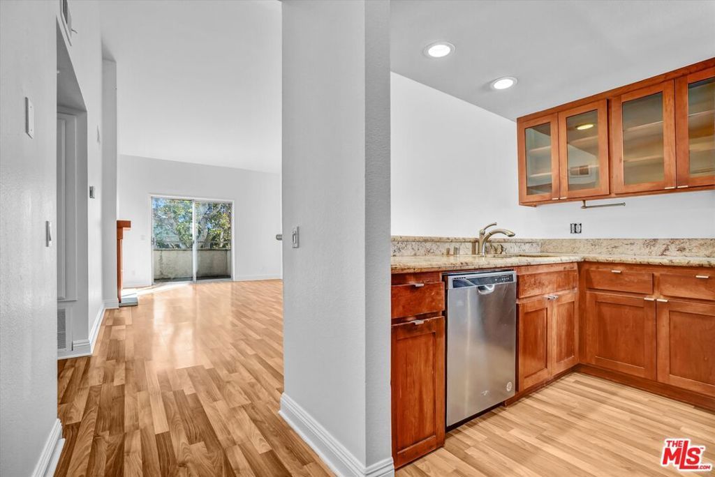 645 Chestnut Avenue 316, Long Beach, CA 90802