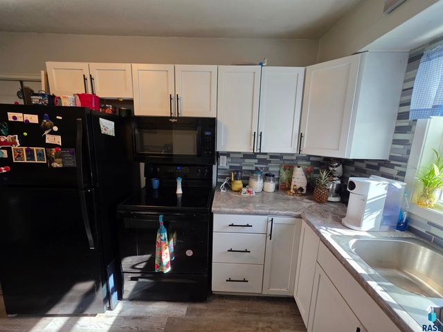 1230 SE Utah Ave Avenue, Huron, SD 57350