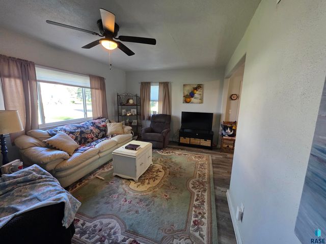 1230 SE Utah Ave Avenue, Huron, SD 57350