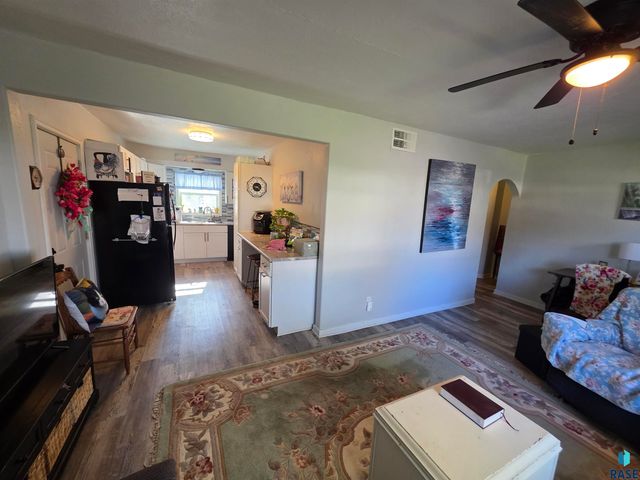 1230 SE Utah Ave Avenue, Huron, SD 57350