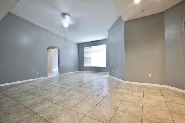 5578 METROWEST BOULEVARD 1-201, Orlando, FL 32811