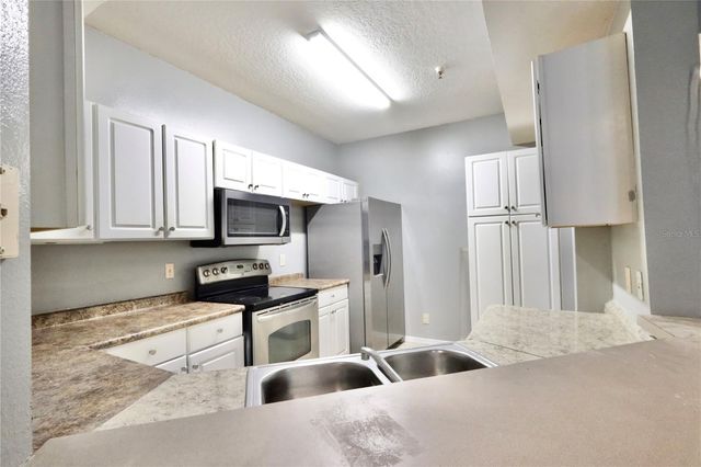 5578 METROWEST BOULEVARD 1-201, Orlando, FL 32811