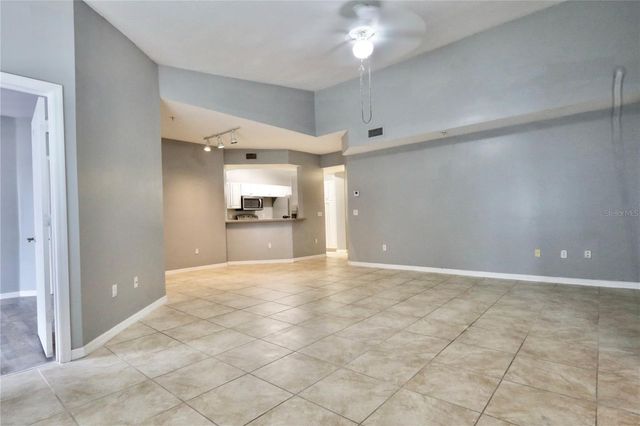5578 METROWEST BOULEVARD 1-201, Orlando, FL 32811