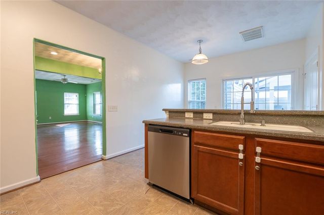 5111 Moreland St Unit 146, Suffolk, VA 23435