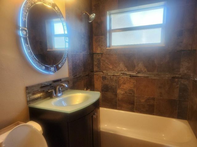 1261 NE 2nd Street, Pompano Beach, FL 33060