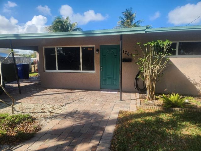 1261 NE 2nd Street, Pompano Beach, FL 33060