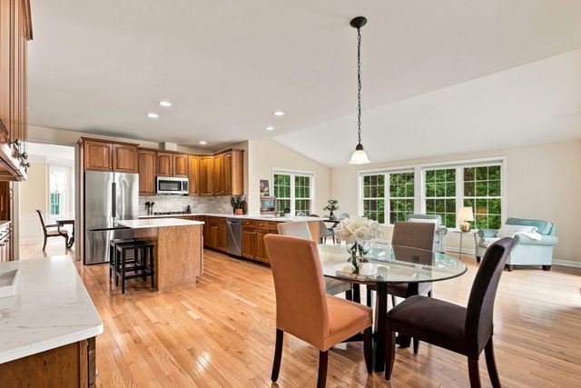 3 Washington Lane, Hopkinton, MA 01748