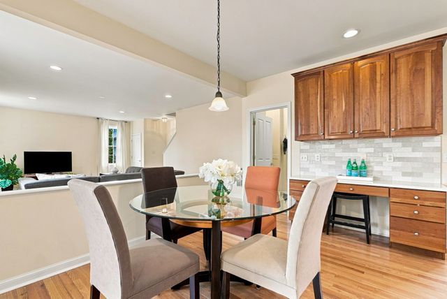 3 Washington Lane, Hopkinton, MA 01748