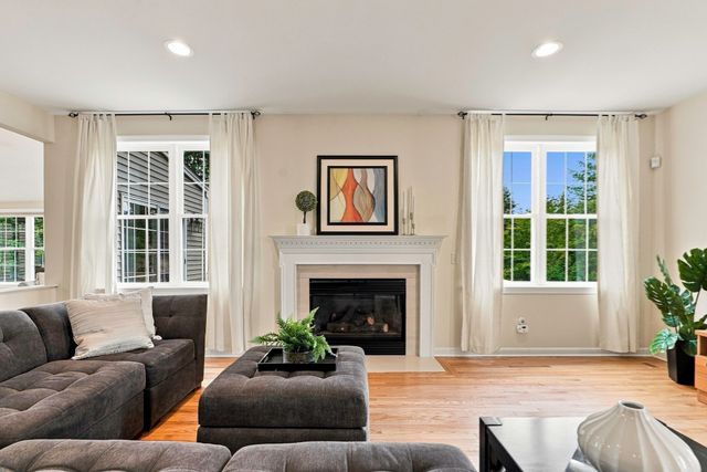 3 Washington Lane, Hopkinton, MA 01748
