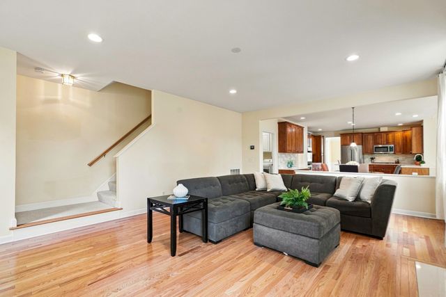 3 Washington Lane, Hopkinton, MA 01748