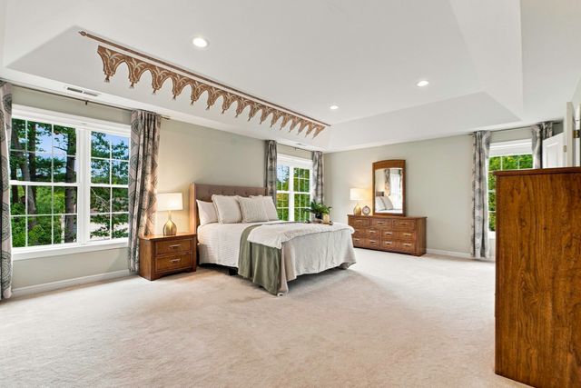 3 Washington Lane, Hopkinton, MA 01748