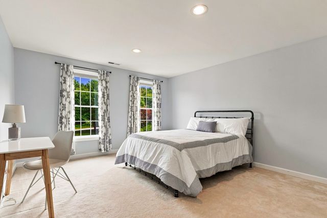 3 Washington Lane, Hopkinton, MA 01748