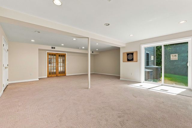 3 Washington Lane, Hopkinton, MA 01748