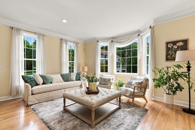 3 Washington Lane, Hopkinton, MA 01748