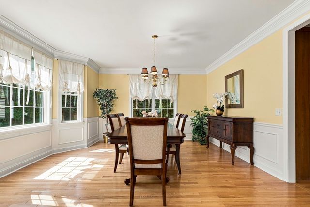 3 Washington Lane, Hopkinton, MA 01748