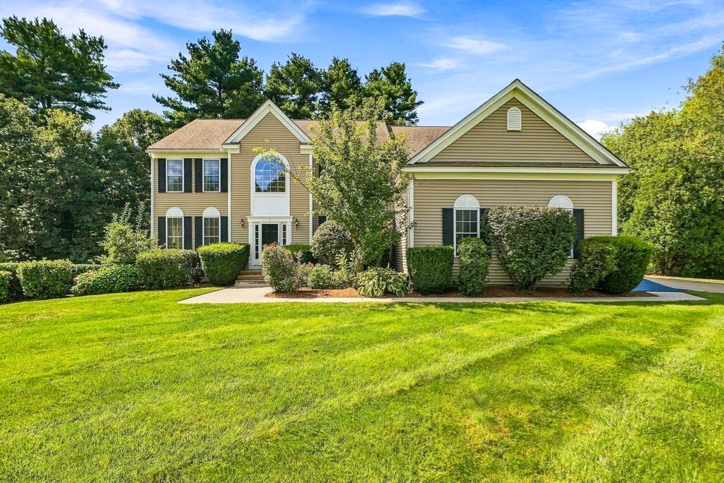 3 Washington Lane, Hopkinton, MA 01748
