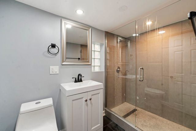 4630 W Montana Street, Chicago, IL 60639