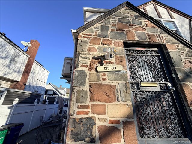 13309 Van Wyck Expressway, Jamaica, NY 11436