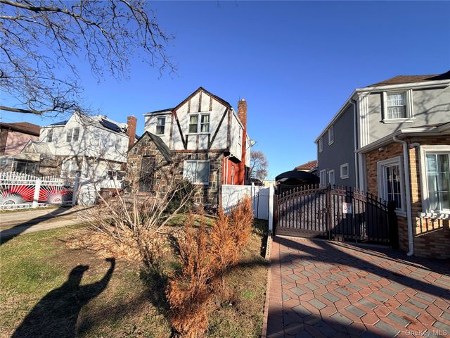 13309 Van Wyck Expressway, Jamaica, NY 11436