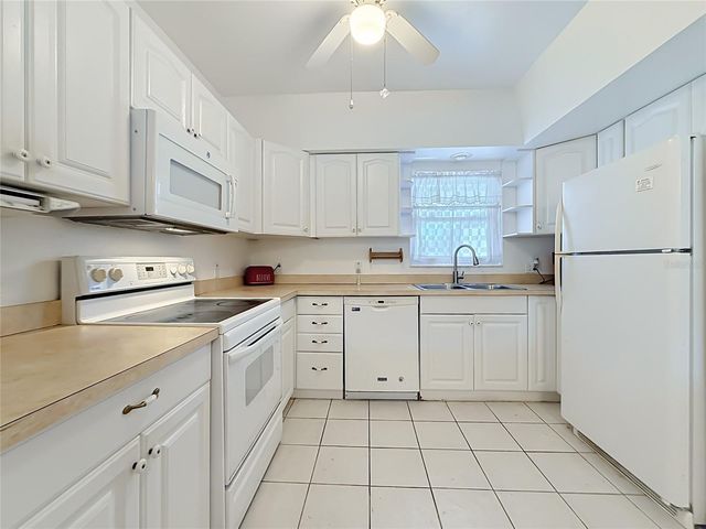 9945 47TH AVENUE N 203, St Petersburg, FL 33708