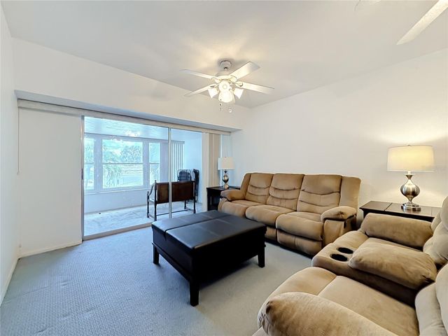 9945 47TH AVENUE N 203, St Petersburg, FL 33708