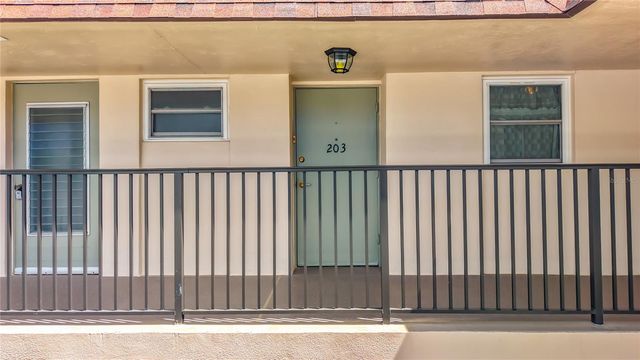 9945 47TH AVENUE N 203, St Petersburg, FL 33708