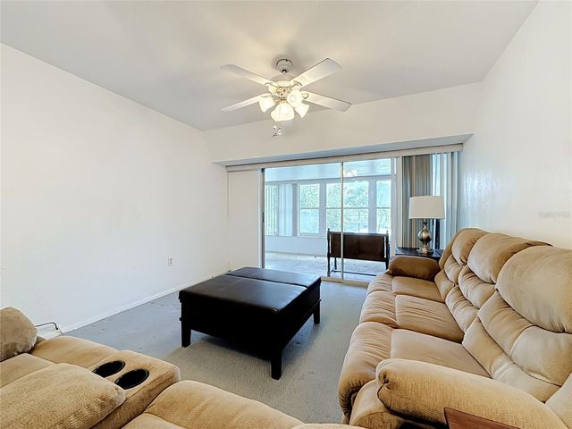 9945 47TH AVENUE N 203, St Petersburg, FL 33708