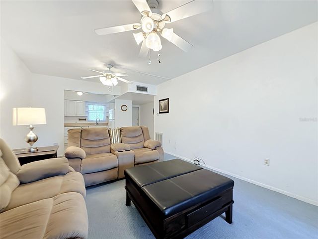 9945 47TH AVENUE N 203, St Petersburg, FL 33708