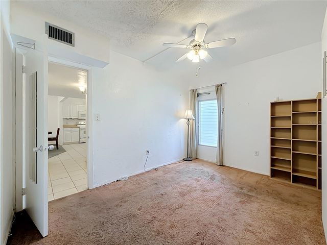9945 47TH AVENUE N 203, St Petersburg, FL 33708