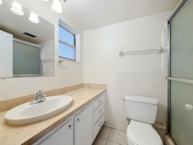 9945 47TH AVENUE N 203, St Petersburg, FL 33708
