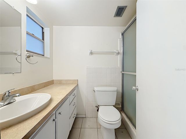 9945 47TH AVENUE N 203, St Petersburg, FL 33708