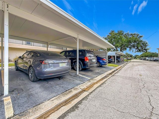 9945 47TH AVENUE N 203, St Petersburg, FL 33708
