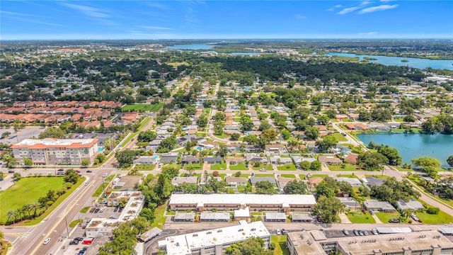 9945 47TH AVENUE N 203, St Petersburg, FL 33708