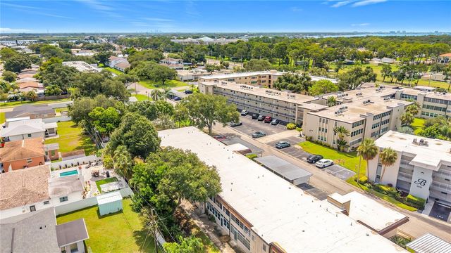 9945 47TH AVENUE N 203, St Petersburg, FL 33708