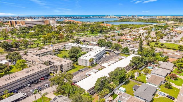 9945 47TH AVENUE N 203, St Petersburg, FL 33708